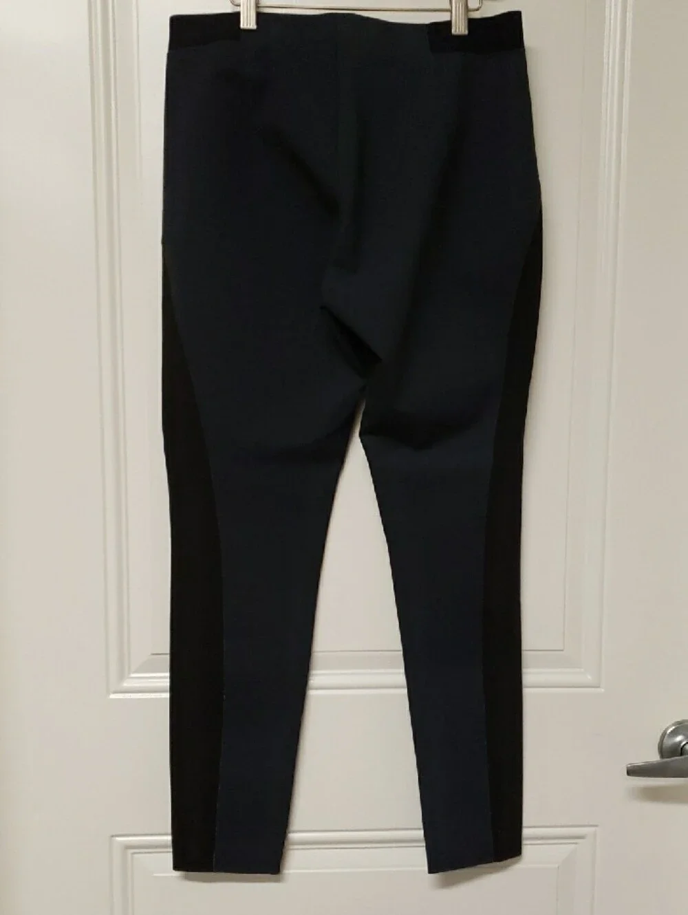 NWT Elie Tahari Navy and Black Ponte Skinny Pants Retail $198